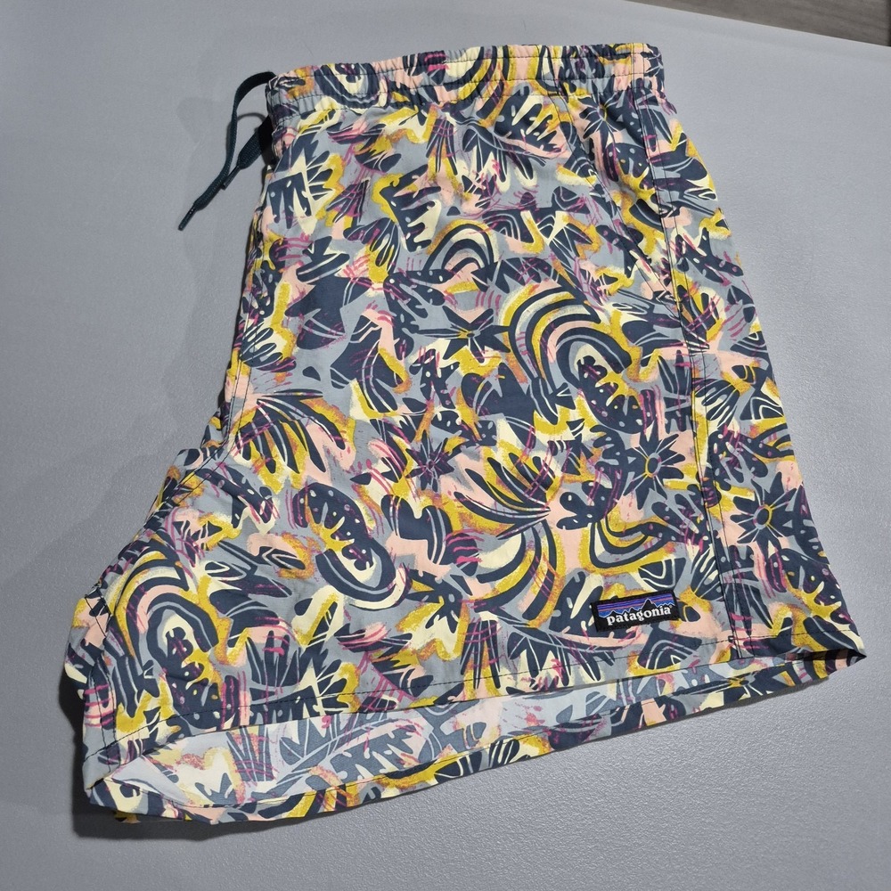 Patagonia Baggies Shorts Womens XL 5" Tropical Floral Tribal Nylon Lightweight